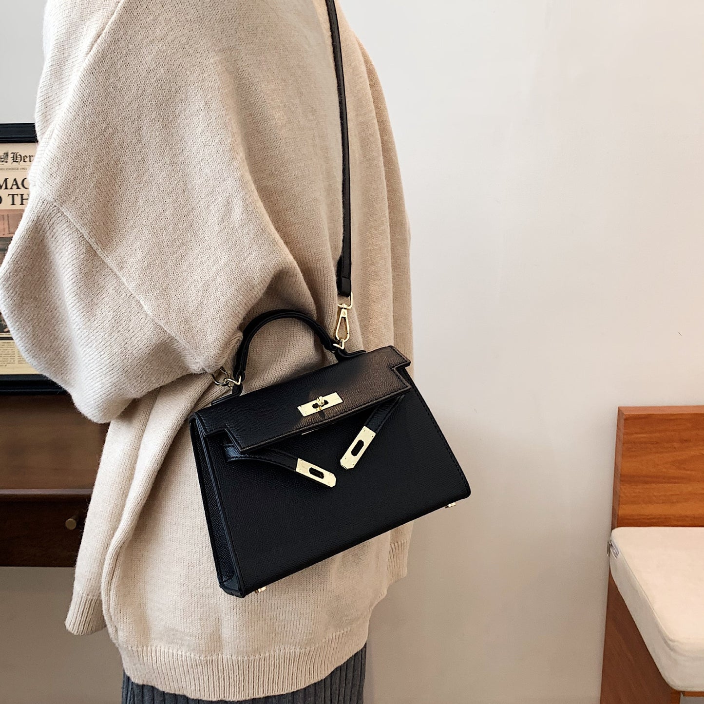 Cross-border high-end texture Kelly bag women's 2025 new classic fashion handbag shoulder bag commuter foreign trade crossbody bag